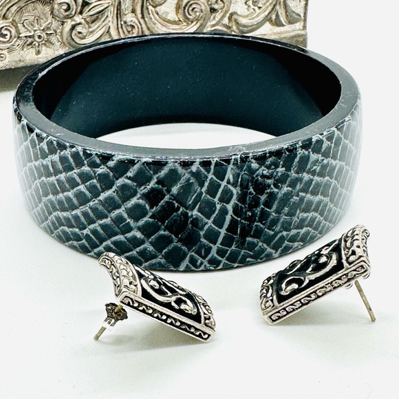 Vintage Snake Bangle & Ornate Earrings - Picture 3 of 7